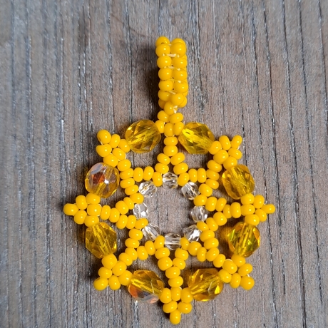 Kettenanhänger aus Glasschliffperlen, gelb, Unikat