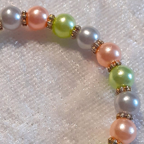 Kinder-Armband Schmuck, elastisch, Perlen gefädelt, dreifarbig