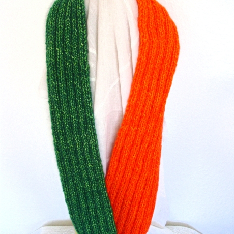Kinderschlauchschal Kinderloop Orange & Grün handgestrickt