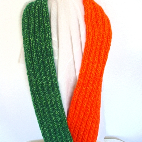 Kinderschlauchschal Kinderloop Orange & Grün handgestrickt