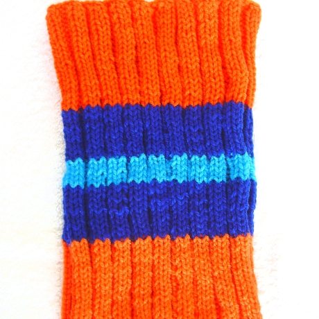 Kinderschlauchschal Halssocke in Blockstreifen gestrickt
