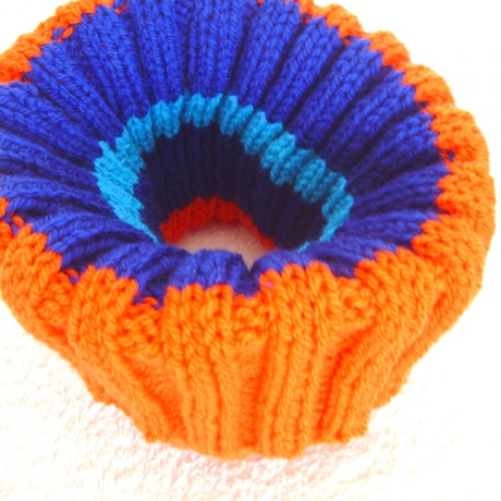 Kinderschlauchschal Halssocke in Blockstreifen gestrickt