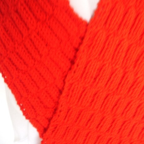 Kinderschal in ROT für Mädchen und Jungen handgestrickt