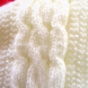 Kinderschal weiß Zopfmuster handgestrickt von Hobbyhaus