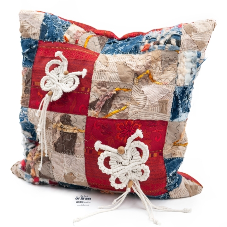 Künstlerischer UPCYCLING Kissenbezug 40x40 mit Schmetterlingen