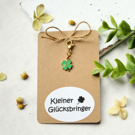 Kleeblatt Anhänger Glücksbringer aus Edelstahl mit Geschenkkarte