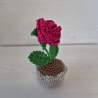 Rose im Topf - pink (als Häkelblume)