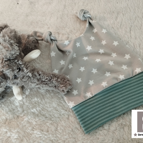 Babymütze Knotenmütze Sterne beige 3-6 Monate
