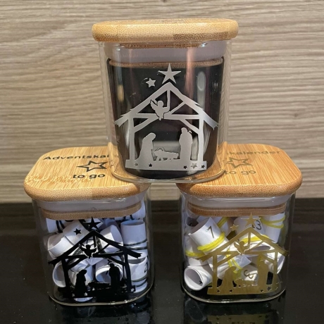 Adventskalender mit Sprüchen Glas Krippe