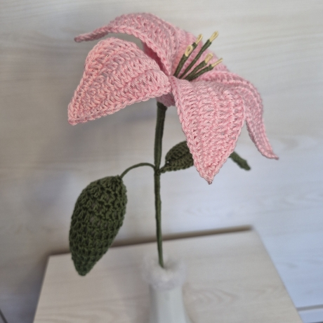Lilie - rosa (Häkelblume)
