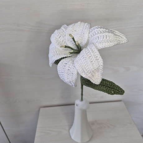 Lilie - weiß (Häkelblume)