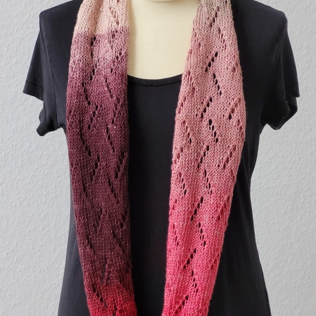 Loop Schal Beerentöne, Handgestrickt
