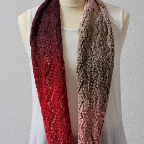 Loop Schal Beerentöne, Handgestrickt