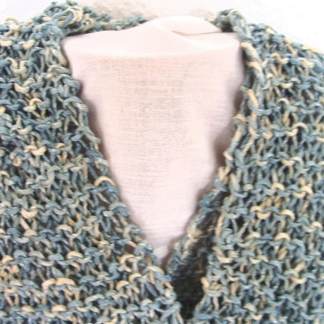 Schlauchschal Schal in eisblau-beige-Color handgestrickt 