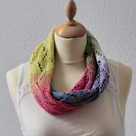 Loop Schal Regenbogen Sommer, Handgestrickt