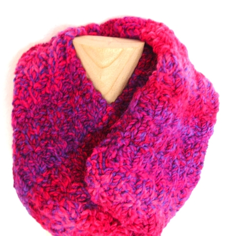 Schlauchschal♥in Fuchsia-Pink♥handgestrickt von Hobbyhaus