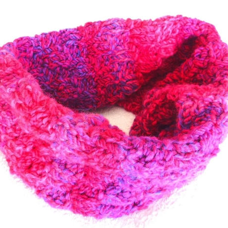 Schlauchschal♥in Fuchsia-Pink♥handgestrickt von Hobbyhaus