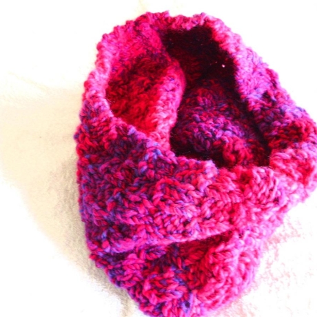 Schlauchschal♥in Fuchsia-Pink♥handgestrickt von Hobbyhaus