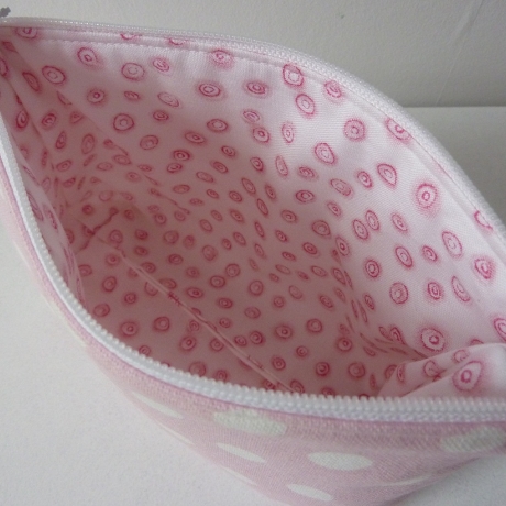 Kosmetiktasche Lucy Punkte rosa