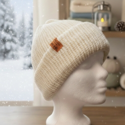 Kuschelige Merino-Damenmütze – handgestrickt