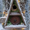 A-Frame Hobbit Nistkasten braune Tür - Mooshaus 32mm Unikat