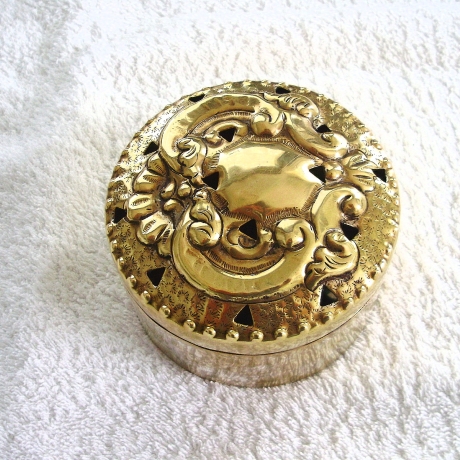 Vintage Schöne alte Metalldose goldfarben aus den 60er Jahren