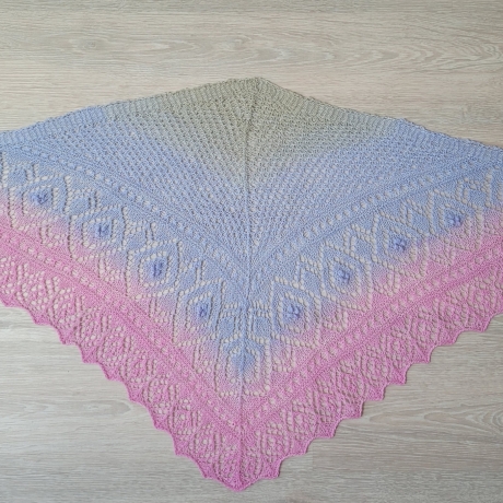 Zartes Dreiecktuch, Stola, Handgestrickt