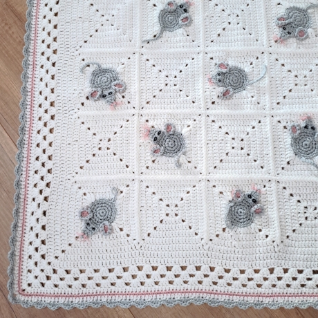 Baby Decke Maus Mäuschen Babydecke gehäkelt granny square
