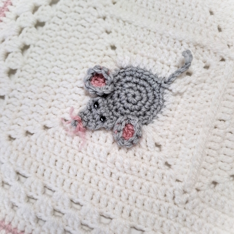 Baby Decke Maus Mäuschen Babydecke gehäkelt granny square