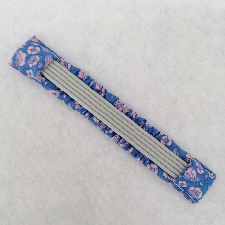 Nadelgarage  für 20cm lange Nadeln Nadelspieltasche Nadelsafe