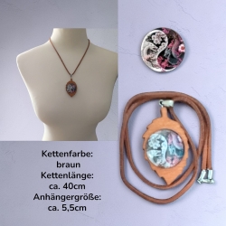 Kette mit Anhänger Blatt-Form