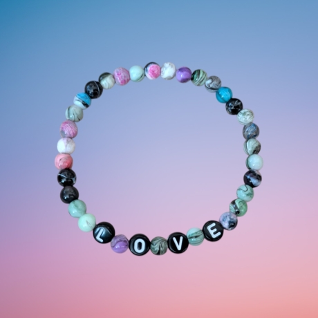 Perlenarmband LOVE