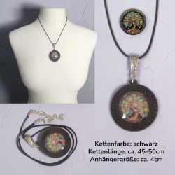 Kette Holzanhänger Blumenform mit Motivstein