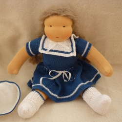 Kleine Gliederpuppe nach Art der Waldorfpuppe