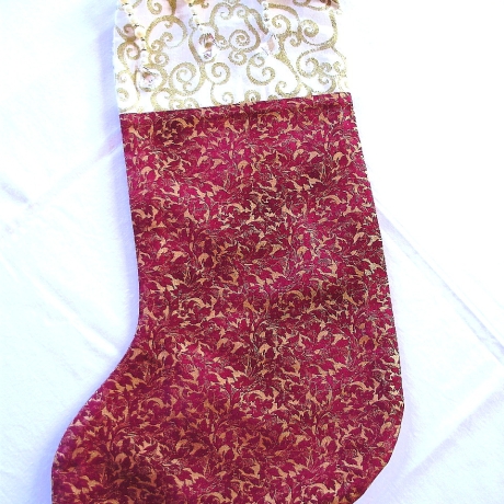 Nikolausstiefel mit Perlenhänger weinrot-beige von Hobbyhaus