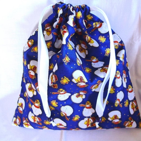 Nikolaussäckchen blau mit Schneemannmotiven von Hobbyhaus