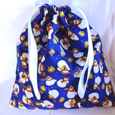 Nikolaussäckchen blau mit Schneemannmotiven von Hobbyhaus