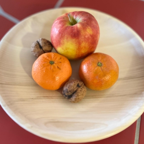 Obstschale aus leichtem Eibenholz – natürlich, zeitlos 