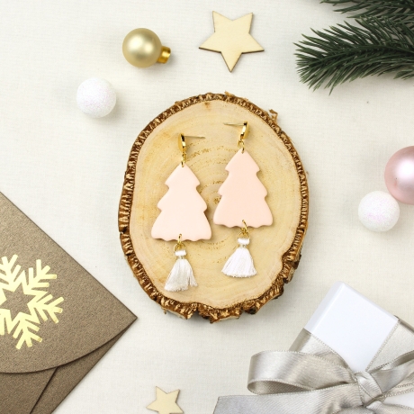 Rosa Weihnachts Ohrringe – Tannenbaum Ohrhänger aus Polymer Clay