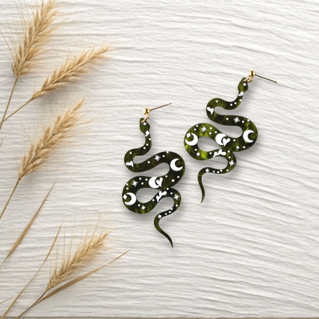 Schlangen Ohrringe Boho Luana – grüne Acryl Ohrhänger Edelstahl
