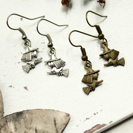 Ohrhänger kleine Hexe | Ohrschmuck für Herbst & Halloween