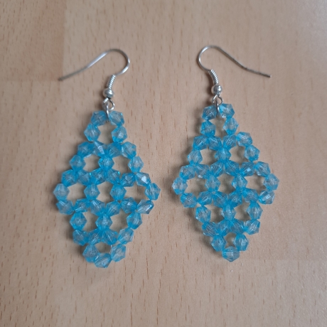 Ohrringe aus Perlen, verschied. Farben, Handarbeit