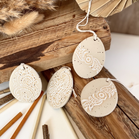 Handgemachte Keramik - getöpferte Ostereier Muster zum Aufhängen