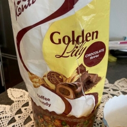 2 Backformen Osterkuchen Kulitsch + 500 g Toffees Golden Lily