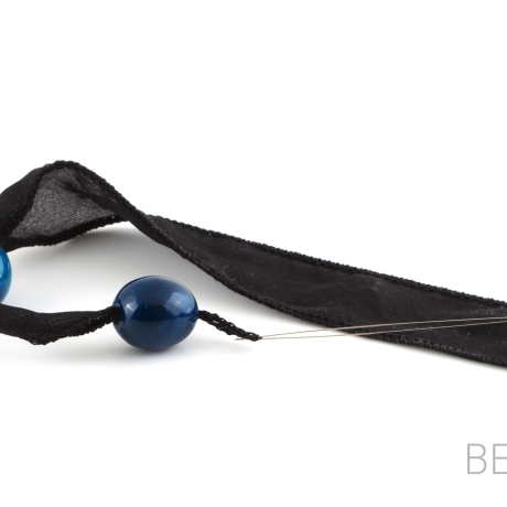 Handgefertigtes Habotai-Seidenband Eisblau 1m Schmuckband