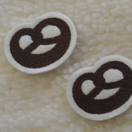 Applikation/Aufnäher Set 2tlg. kleine Brezel gestickt