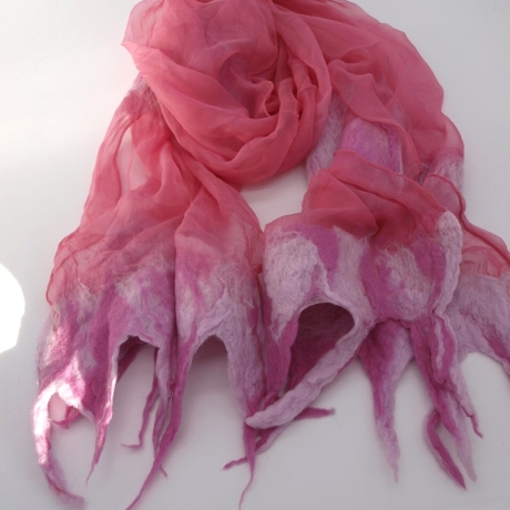 Filzschal Seide Wolle handgefärbt handgefilzt 180x45cm rosa