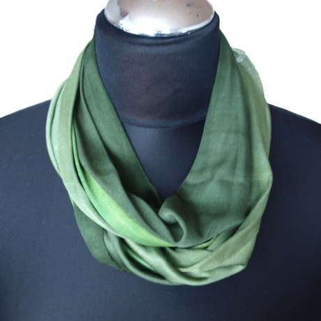 SCHLAUCHSCHAL LOOP SEIDENJERSEY 100% reine Seide Unikat Grüntöne