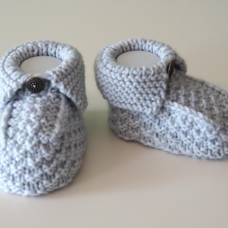 hellblaue Baby Trachtenschuhe mit Knopf Größe 3-6 Monate