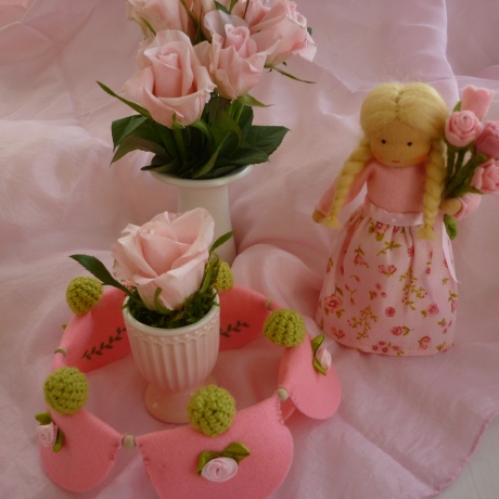 rosa Rosenreigen mittel, 5 Püppchen